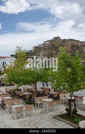 Piazza della città dell'isola di Skyros. Isole Sporadi . Grecia Foto Stock