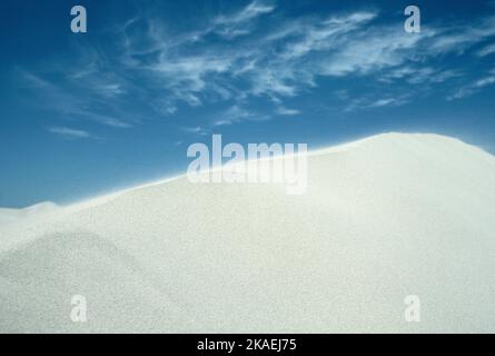 Australia Occidentale. Dune di sabbia di Lancelin. Cresta di sabbia bianca. Foto Stock