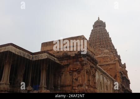 Il tempio peruvudaiyar millenario costruito dal re Raja Cholan. Foto Stock