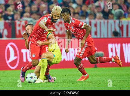 Monaco, Germania. 01st Nov 2022. Eric MAXIM CHOUPO-MOTING (FCB 13) Kingsley Coman, FCB 11 gareggia per la palla, combattendo, duello, header, zweikampf, Azione, lotta contro Stefan De Vrij Inter Mailand 6 nella partita FC BAYERN MUENCHEN - INTER MAILAND 2-0 di calcio UEFA Champions League, fase di gruppo, gruppo C, giornata di partita, nella stagione 2022/2023 a Monaco, 1 novembre 2022. Gruppenphase, FCB Credit: Peter Schatz/Alamy Live News Foto Stock