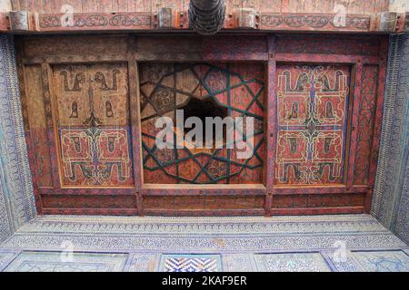 Soffitto dipinto di ingresso alla camera dei letti di Khan, al palazzo di Tash Khauli, a Ichan Kala (città vecchia), a Khiva, alla provincia di Khorezm, all'Uzbekistan, all'Asia centrale Foto Stock