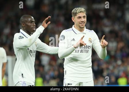 Madrid, Spagna. 02nd Nov 2022. Federico Valverde del Real Madrid festeggia il 2 novembre 2022 durante il Champions League Match Day 6 tra il Real Madrid e il Celtic FC allo stadio Santiago Bernabeu di Madrid. Credit: Edward F. Peters/Alamy Live News Foto Stock