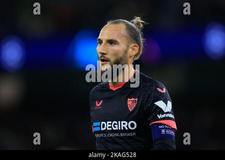 Nemanja Gudelj #6 di Siviglia durante la partita della UEFA Champions League Manchester City vs Siviglia allo stadio Etihad, Manchester, Regno Unito, 2nd novembre 2022 (Foto di Conor Molloy/News Images) Foto Stock