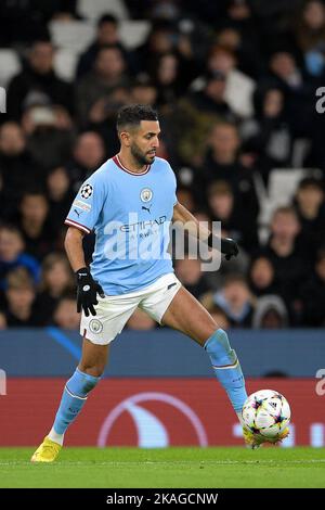 City Stadium, Manchester, Regno Unito. 2nd Nov 2022. Champions League Football, Manchester City contro Siviglia: Riyad Mahrez di Manchester City Credit: Action Plus Sports/Alamy Live News Foto Stock