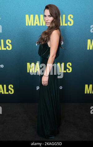 West Hollywood, California. 2nd Nov 2022. Melia Kreiling al prime Video's Mammals LA Premiere alla West Hollywood Edition di West Hollywood, California, il 2 novembre 2022. Credit: Faye Sadou/Media Punch/Alamy Live News Foto Stock