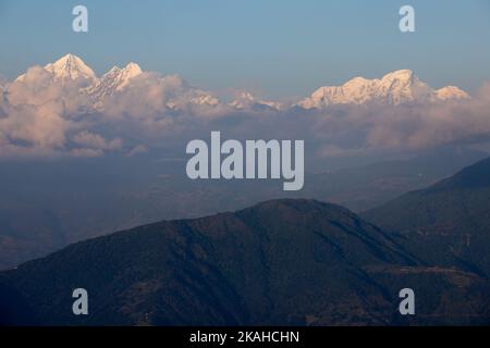 Bel villaggio Bhujung e Ghale Gau. Foto Stock