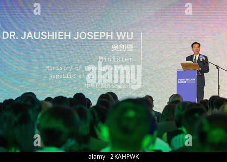 Taipei, Taiwan. 03rd Nov 2022. Joseph Wu, ministro degli Affari esteri di Taiwan, esprime le sue osservazioni durante il forum sulla libertà di Oslo a Taipei. Credit: SOPA Images Limited/Alamy Live News Foto Stock