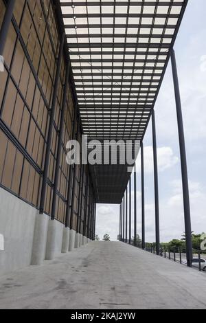 Rio de Janeiro, Brasile, 2 marzo 2016: Inaugurazione della Youth Arena (Arena da Juventude), nel quartiere di Deodoro regione del Miliatar Village, nella zona ovest di Rio de Janeiro. Questo sito si terrà le competizioni di basket femminili, il moderno torneo di scherma pentathlon e scherma su sedia a rotelle. Alla cerimonia di apertura hanno partecipato il Sindaco di Rio, Eduardo Paes e altre autorità sportive e rappresentanti dell'Esercito Brasiliano, che cedette l'area utilizzata per le sedi olimpiche. (Foto di Luiz Souza/NurPhoto) *** Please use Credit from Credit Field *** Foto Stock