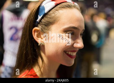 I sostenitori di Donald Trump mostrano i loro outfit a Albany, New York, il 11 aprile 2016, prima di un discorso in programma. (Foto di Zach D Roberts/NurPhoto) *** Please use Credit from Credit Field *** Foto Stock