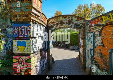 Copenaghen, Danimarca - 08.05.2022: All'interno di Freetown Christiania. Foto Stock