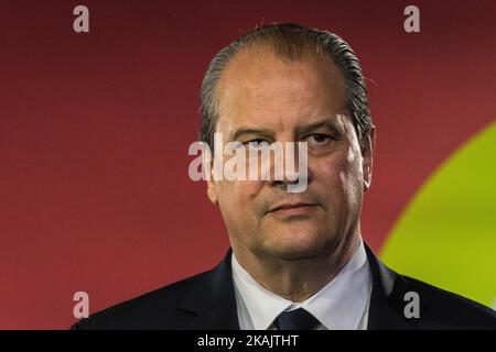 Primo segretario del Partito socialista francese (PS) Jean-Christophe Cambadelis tiene una conferenza stampa presso la sede del PS a Parigi il 29 novembre 2016. *** Utilizzare il campo credito da credito *** Foto Stock