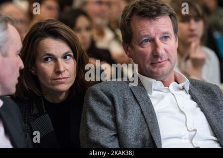 Ministro francese della Cultura e della comunicazione, Aurelie Filippetti (L) e deputato europeo e partito verde francese EELV candidato alle elezioni presidenziali 2017 Yannick Jadot durante la presentazione del suo programma alla riunione di transizione ecologica a Parigi, in Francia, il 20 dicembre 2016. (Foto di Julien Mattia/NurPhoto) *** Please use Credit from Credit Field *** Foto Stock