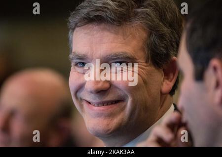 L'ex ministro francese dell'Economia Arnaud Montebourg, candidato alle primarie di sinistra in vista delle elezioni presidenziali francesi del 2017, partecipa a un incontro sulle politiche ambientali a Parigi, in Francia, il 20 dicembre 2016. (Foto di Julien Mattia/NurPhoto) *** Please use Credit from Credit Field *** Foto Stock