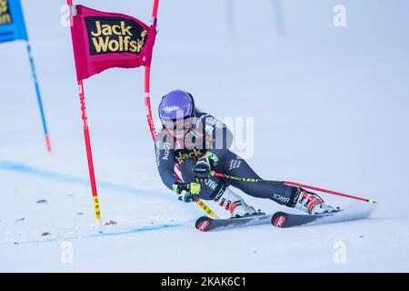 Tessa Worley di fra in azione durante la Audi FIS Alpine Ski World Cup Slalom gigante femminile il 06 gennaio 2017 a Maribor, Slovenia (Foto di Damjan Zibert/NurPhoto) *** Please use Credit from Credit Field *** Foto Stock