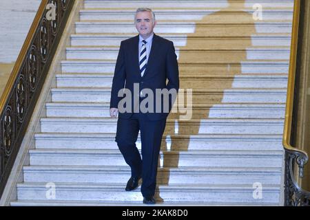 Partito democratico Unionista (DUP) Jonathan Bell in vista della sessione plenaria dell'Assemblea a Stormont a Belfast. Lunedì 16 gennaio 2017 a Belfast, Irlanda del Nord, Regno Unito. Foto di Artur Widak *** Please use Credit from Credit Field *** Foto Stock