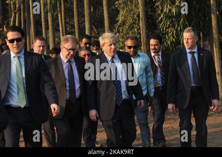 Il Regno Unito Rt Hon Boris Johnson MP il Segretario di Stato per gli affari esteri e del Commonwealth UKvisit Maidan nella città di Kolkata, India, il 19 gennaio 2017. (Foto di Debajyoti Chakraborty/NurPhoto) *** Please use Credit from Credit Field *** Foto Stock