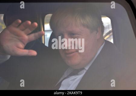 Il Regno Unito Rt Hon Boris Johnson MP il Segretario di Stato per gli affari esteri e del Commonwealth UKvisit Maidan nella città di Kolkata, India, il 19 gennaio 2017. (Foto di Debajyoti Chakraborty/NurPhoto) *** Please use Credit from Credit Field *** Foto Stock