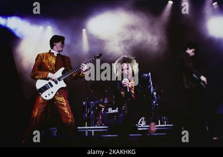 Duran Duran John Taylor, Simon le Bon e Warren Cuccurullo in scena a roma nel 1988 Foto Stock