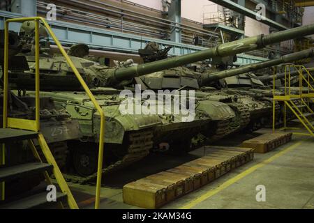 Serbatoio ucraino «Oplot» a Kharkiv, Ucraina, il 23 febbraio 2017. (Foto di Maxym Marusenko/NurPhoto) *** Please use Credit from Credit Field *** Foto Stock