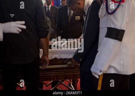 L'ex presidente haitiano René Preval al Museo Nazionale del Pantheon di Haiti, a Port-au-Prince, il 10 marzo 2017. La visita per Preval, che morì venerdì all'età di 74 anni, si tenne presso il museo sul Champ de Mars, il parco principale della capitale Port-au-Prince. Il suo funerale è fissato per sabato (Foto di Bahare Khodabande/NurPhoto) *** Please use Credit from Credit Field *** Foto Stock