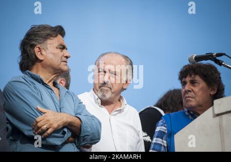 Francisco Gutierrez, Hugo Yaky e Pablo Micheli prima del discorso a Buenos Aires, Argentina, il 30 marzo 2017. (Foto di Gabriel Sotelo/NurPhoto) *** Please use Credit from Credit Field *** Foto Stock