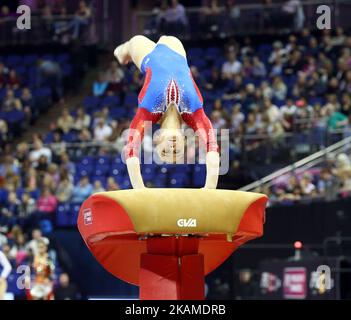 Angelina Melnikova (RUS) su Vault durante la Coppa del mondo IPRO Sport di ginnastica alla O2 Arena, Londra, Inghilterra il 08 aprile 2017. (Foto di Kieran Galvin/NurPhoto) *** Please use Credit from Credit Field *** Foto Stock