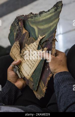 Attentato suicida alla chiesa di San Giorgio, nella città del delta del Nilo di tanta, Egitto, domenica 9 aprile 2017. Le bombe sono esplose in due chiese copte nelle città settentrionali egiziane di anta e Alessandria, mentre i fedeli celebravano la domenica delle Palme, uccidendo più di 40 persone e colpendo altre persone negli assalti rivendicati dal gruppo dello Stato islamico. (Foto di Ibrahim Ezzat/NurPhoto) *** Please use Credit from Credit Field *** Foto Stock