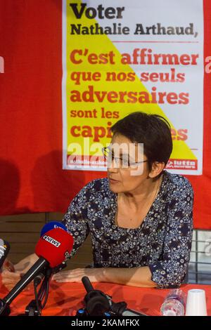 Nathalie Arthaud, candidato alle elezioni presidenziali del partito 'Lutte Ouvrière' nella riunione del 12 aprile 2017, a Lione, Francia. (Foto di Nicolas Liponne/NurPhoto) *** Please use Credit from Credit Field *** Foto Stock