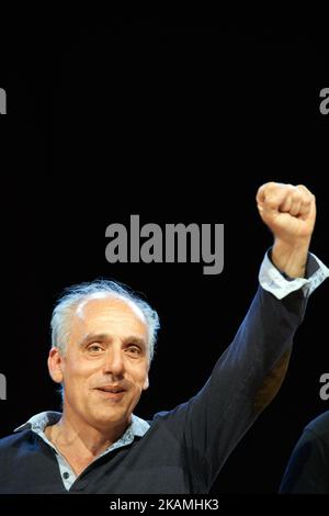 Philippe Poutou, leader del partito di estrema sinistra l'NPA (Nouveau parti Anticapitaliste ie New Anticapitalist Party) ha pronunciato un discorso a Tolosa. È uno dei 11 candidati al 1st° turno delle elezioni presidenziali francesi. È diventato famoso quando ha detto durante un dibattito televisivo al candidato di estrema destra Marine le Pen: "Non abbiamo l'immunità dei lavoratori!" In un riferimento al rifiuto di Marine le Pen di andare alla notifica della polizia. Tolosa. Francia. Aprile 18th 2017. (Foto di Alain Pitton/NurPhoto) *** Please use Credit from Credit Field *** Foto Stock