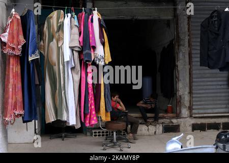 La vita quotidiana nella zona di Douma, nei pressi di Damasco, dopo la firma del cessate il fuoco Memorandum alla Conferenza di Astana ØŒ Siria, 6 maggio 2017. (Foto di Samer Bouidani/NurPhoto) *** Please use Credit from Credit Field *** Foto Stock