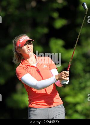 Jessica Korda degli Stati Uniti tee off sul 7th tee durante il terzo round del LPGA Volvik Championship al Travis Pointe Country Club, Ann Arbor, MI, USA Sabato, Maggio 27, 2017. (Foto di Jorge Lemus/NurPhoto) *** Please use Credit from Credit Field *** Foto Stock