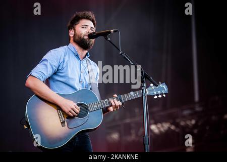 Il cantante e cantautore britannico Passenger raffigurato sul palco mentre si esibisce al Pinkpop Festival 2017 di Landgraaf (Olanda) (Foto di Roberto Fiziio/NurPhoto) *** Please use Credit from Credit Field *** Foto Stock