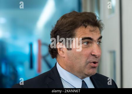 I membri del partito francese di destra Les Republicains (LR) Christian Jacob arriva alla sede LR per un incontro per riflettere su una nuova strategia nel secondo turno delle elezioni legislative a Parigi, in Francia, il 12 giugno 2017. (Foto di Julien Mattia/NurPhoto) *** Please use Credit from Credit Field *** Foto Stock