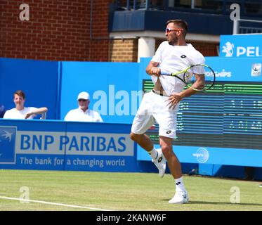 Viktor Troicki SRB ageinst Donald Young (USA) durante la partita del secondo turno il terzo giorno dei Campionati ATP Aegon al Queen's Club nella zona ovest di Londra il 21 giugno 2017 (Photo by Kieran Galvin/NurPhoto) *** Please use Credit from Credit Field *** Foto Stock