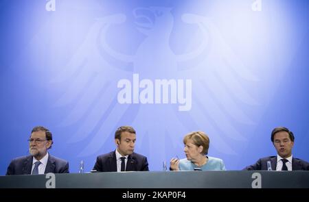 (L-R) il primo ministro spagnolo Mariano Rajoy, il presidente francese Emmanuel Macron, la cancelliera tedesca Angela Merkel e il primo ministro olandese Mark Rutte sono stati raffigurati durante una conferenza stampa alla Cancelleria di Berlino, in Germania, il 29 giugno 2017. Il Cancelliere Merkel si riunisce oggi i leader europei del G20 prima del G20 che si terrà ad Amburgo il 7 e 8 luglio 2017. (Foto di Emmanuele Contini/NurPhoto) *** Please use Credit from Credit Field *** Foto Stock