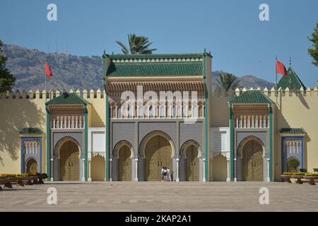 Una vista generale del cancello d'ingresso principale al Palazzo reale di Fes. Giovedì 29 giugno 2017, a Fes, Marocco. (Foto di Artur Widak/NurPhoto) *** Please use Credit from Credit Field *** Foto Stock