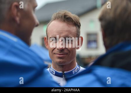 Alexander Kristoff, un pilota professionista norvegese di bici da strada con il team UCI WorldTeam Katusha–Alpecin, durante la cerimonia di presentazione delle squadre alla vigilia della fase di apertura della gara artica della Norvegia 2017, ad Harstad. Mercoledì 9 agosto 2017, ad Harstad, nella contea di Troms, Norvegia. (Foto di Artur Widak/NurPhoto) *** Please use Credit from Credit Field *** Foto Stock