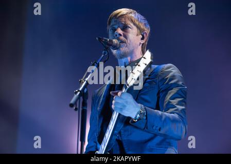 La rock band americana Interpol si esibirà dal vivo all'Alexandra Palace di Londra il 1 settembre 2017. La band è in tournée per il 15th° anniversario del loro album di debutto 'Turn on the Bright Light'. La formazione della band è composta da Paul Banks (voce, chitarra), Daniel Kessler (basso) e Sam Fogarino (batteria) (Foto di Alberto Pezzali/NurPhoto) Foto Stock