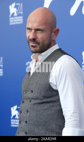 Raiz partecipa alla fotocellula 'Ammore e Malavita' in occasione del 74th° Festival del Cinema di Venezia, il 6 settembre 2017. (Foto di Matteo Chinellato/NurPhoto) Foto Stock