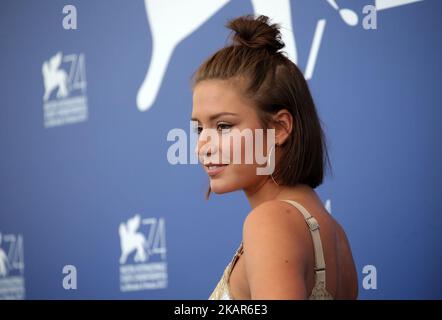 Venezia, Italia. 08 Settembre 2017. Adele Exarchopoulos partecipa alla fotocall 'Racer and the Jailbird (le Fidele)' durante il Festival del Cinema di Venezia del 74th (Foto di Matteo Chinellato/NurPhoto) Foto Stock