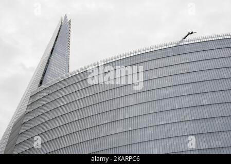 La Shard è raffigurata a Londra il 4 ottobre 2017. Lo Shard è un grattacielo a 95 piani a Southwark, Londra, che fa parte dello sviluppo del London Bridge Quarter. Alto 309,7 metri (1.016 piedi), lo Shard è l'edificio più alto del Regno Unito, il quarto edificio più alto d'Europa e il 96th edificio più alto del mondo. (Foto di Alberto Pezzali/NurPhoto) Foto Stock