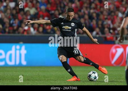 Manchester Uniteds centrocampista Nemanja Matic dalla Serbia durante la partita tra SL Benfica e Manchester United FC UEFA Champions League al Luz Stadium il 18 ottobre 2017 a Lisbona, Portogallo. (Foto di Bruno Barros / DPI / NurPhoto) Foto Stock