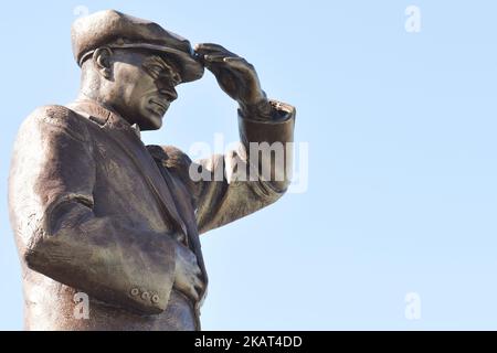 Una statua di Mustafa Kemal Ataturk visto nel porto di Marmaris. Giovedì, 12 ottobre 2017, a Marmaris Turchia. (Foto di Artur Widak/NurPhoto) Foto Stock