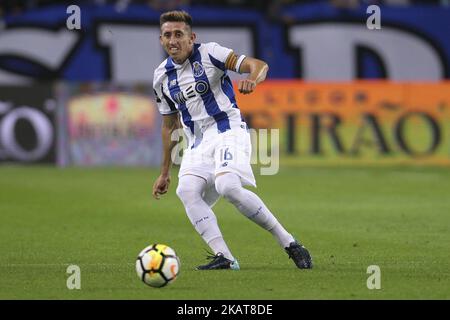 Hector Herrera, centrocampista messicano di Porto, durante la partita della Premier League 2017/18 tra FC Porto e Belenenses, al Dragao Stadium di Porto il 4 novembre 2017. (Foto di Pedro Lopes / DPI / NurPhoto) Foto Stock