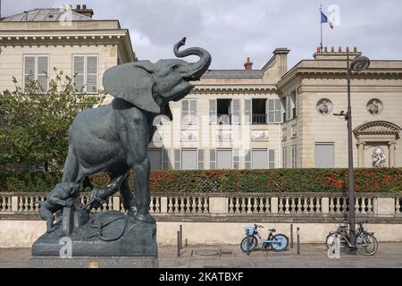 Francia, Parigi, Musee d'Orsay - Museo d'Orsay ospitato nella ex Gare d'Orsay, una stazione ferroviaria di Beaux-Arts, è la più grande collezione di IMPRES Foto Stock