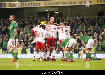 I giocatori danesi festeggiano dopo la partita di Play-off della Coppa del mondo FIFA 2018 tra la Repubblica d'Irlanda e la Danimarca allo stadio Aviva di Dublino, Irlanda, il 14 novembre 2017. La Danimarca sconfigge l'Irlanda 5:1. (Foto di Andrew Surma/NurPhoto) Foto Stock