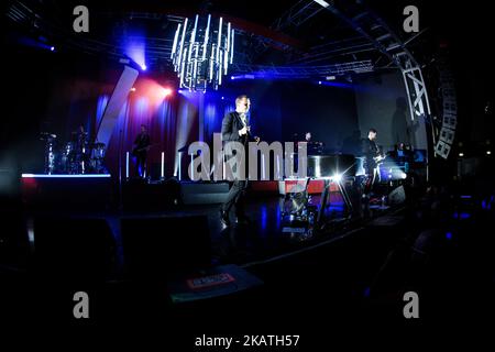 Il duo inglese synth pop si esibisce dal vivo al Fabrique di Milano il 28 novembre 2017. (Foto di Roberto Finizio/NurPhoto) Foto Stock