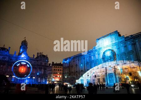 Presentazione delle animazioni per l'Fête des Lumières a Lione, Francia, 6 dicembre 2017. Ci si aspetta che un milione di persone in città scoprano l'intrattenimento dal 7 al 10 dicembre. (Foto di Nicolas Liponne/NurPhoto) Foto Stock