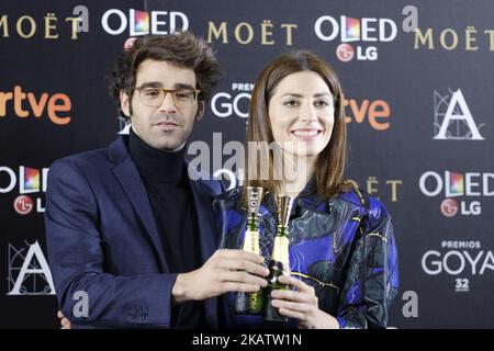 David Vardaguer e Barbara Lenie partecipano alla conferenza stampa "candidati al Goya Cinema Awards 2017" che si terrà all'Academia de Cine il 13 dicembre 2017 a Madrid, Spagna. (Foto di Oscar Gonzalez/NurPhoto) Foto Stock