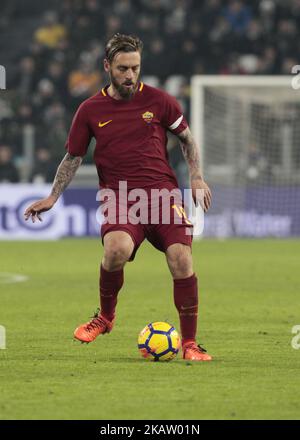 Daniele De Rossi durante la Serie Una partita tra Juventus e Roma, a Torino, il 23 dicembre 2017 (Foto di Loris Roselli/NurPhoto). Foto Stock